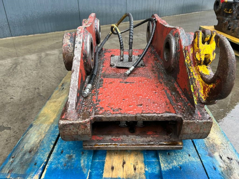 Engcon S70 - 323D - Attache rapide pour Engins de chantier: photos 2 Engcon S70 - 323D - Attache rapide pour Engins de chantier: photos 2