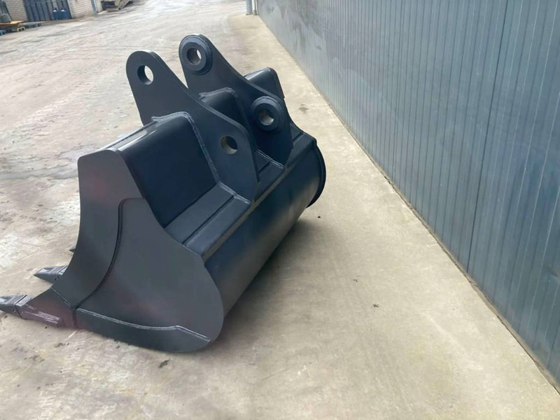 Hyundai R220 - Godet pour Engins de chantier: photos 4 Hyundai R220 - Godet pour Engins de chantier: photos 4
