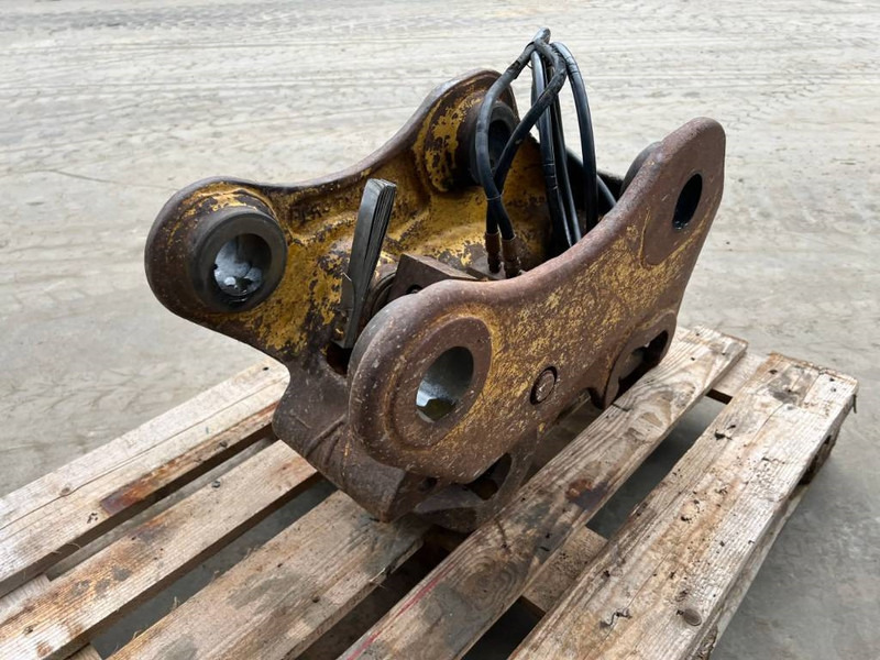 Miller Caterpillar 311D / 312D / 312E / 313F / 314D / 314 - Attache rapide pour Engins de chantier: photos 5 Miller Caterpillar 311D / 312D / 312E / 313F / 314D / 314 - Attache rapide pour Engins de chantier: photos 5