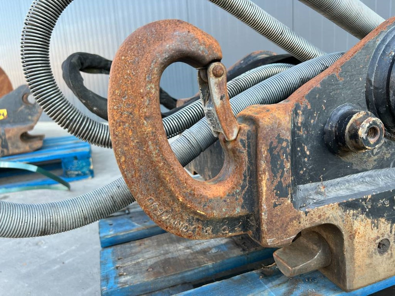 Attache rapide pour Engins de chantier OilQuick OQ65 - M314F / M316F / M318F: photos 8