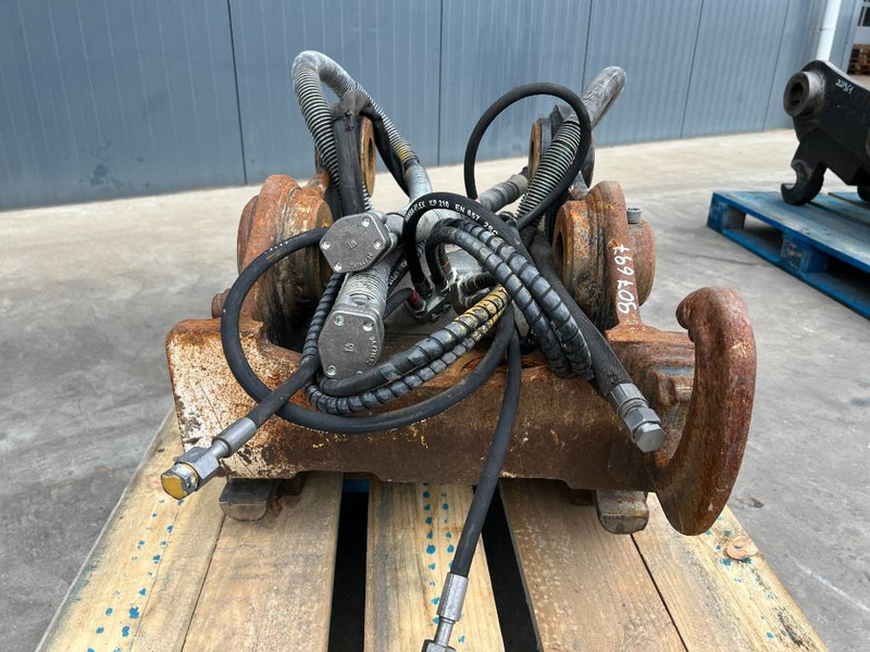 OilQuick OQ70/55 - 323F - Attache rapide pour Engins de chantier: photos 2 OilQuick OQ70/55 - 323F - Attache rapide pour Engins de chantier: photos 2