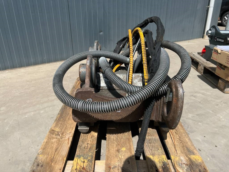 OilQuick OQ70/55 - EC210 / EC220 - Attache rapide pour Engins de chantier: photos 2 OilQuick OQ70/55 - EC210 / EC220 - Attache rapide pour Engins de chantier: photos 2