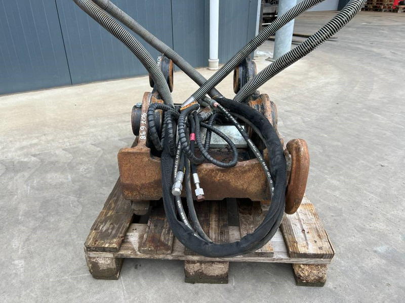 OilQuick OQ70/55 - Attache rapide pour Engins de chantier: photos 2 OilQuick OQ70/55 - Attache rapide pour Engins de chantier: photos 2