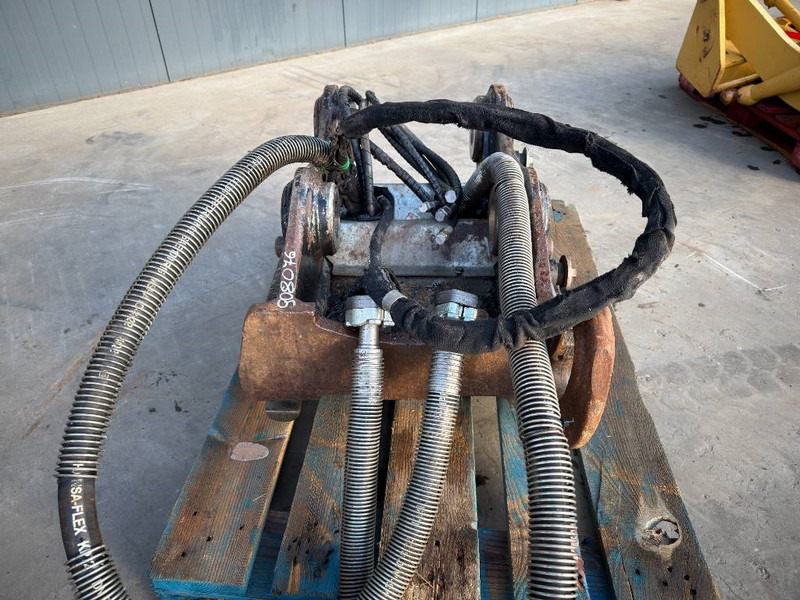 OilQuick OQ70/55 - M314F / M316F / M318F - Attache rapide pour Engins de chantier: photos 2 OilQuick OQ70/55 - M314F / M316F / M318F - Attache rapide pour Engins de chantier: photos 2