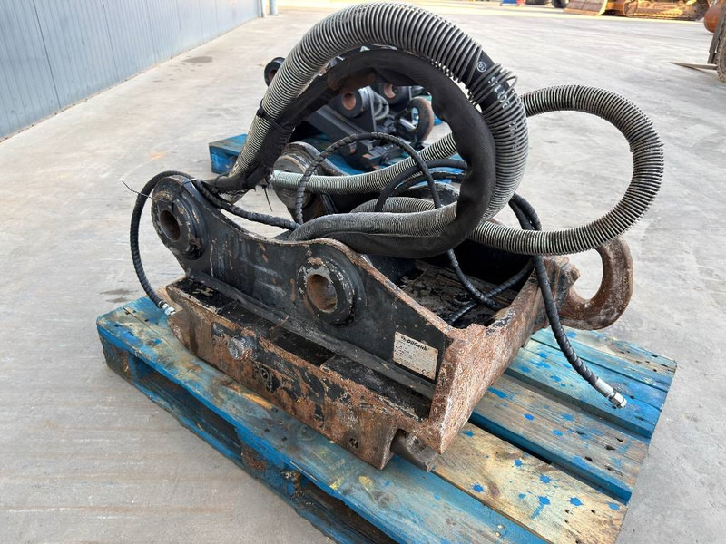 OilQuick OQ70/55 - M314F / M316F / M318F - Attache rapide pour Engins de chantier: photos 3 OilQuick OQ70/55 - M314F / M316F / M318F - Attache rapide pour Engins de chantier: photos 3