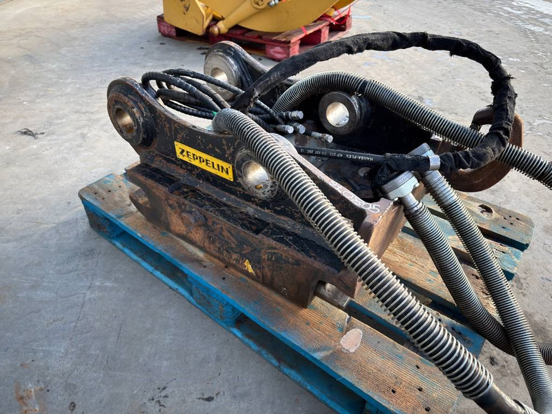 OilQuick OQ70/55 - M314F / M316F / M318F - Attache rapide pour Engins de chantier: photos 3 OilQuick OQ70/55 - M314F / M316F / M318F - Attache rapide pour Engins de chantier: photos 3