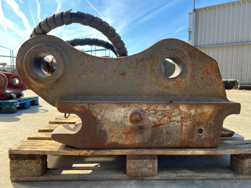 OilQuick OQ90 / 349E - 352F - Attache rapide pour Engins de chantier: photos 4 OilQuick OQ90 / 349E - 352F - Attache rapide pour Engins de chantier: photos 4