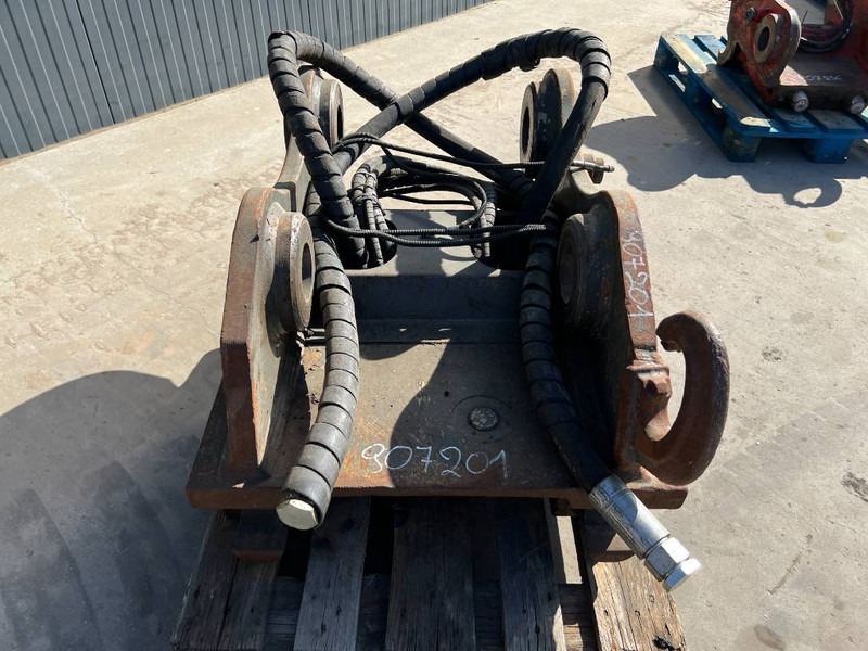 OilQuick OQ90 / 349E - 352F - Attache rapide pour Engins de chantier: photos 2 OilQuick OQ90 / 349E - 352F - Attache rapide pour Engins de chantier: photos 2