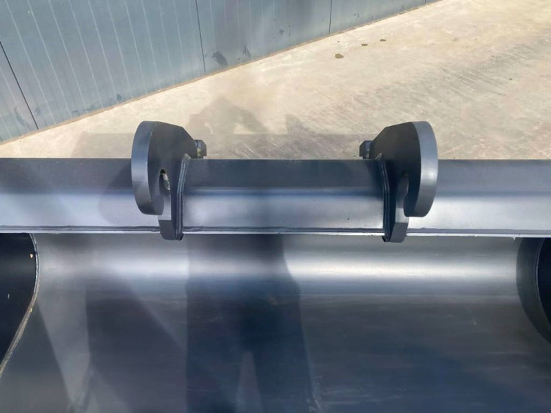 Smitma CW30 2.00m - Godet pour Engins de chantier: photos 2 Smitma CW30 2.00m - Godet pour Engins de chantier: photos 2