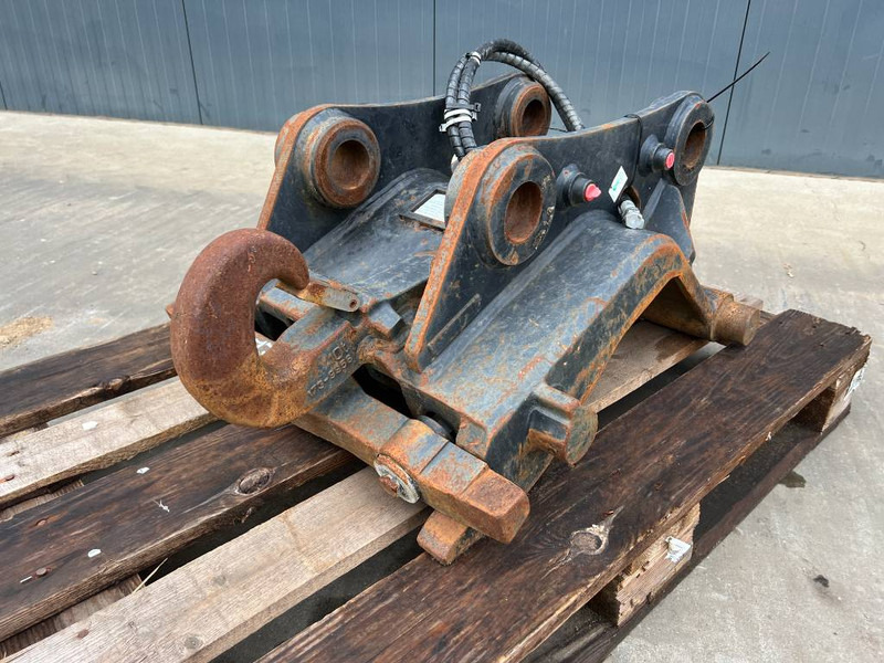 Verachtert CW20 - 312 / 311F / 313F / 315F - Attache rapide pour Engins de chantier: photos 1 Verachtert CW20 - 312 / 311F / 313F / 315F - Attache rapide pour Engins de chantier: photos 1