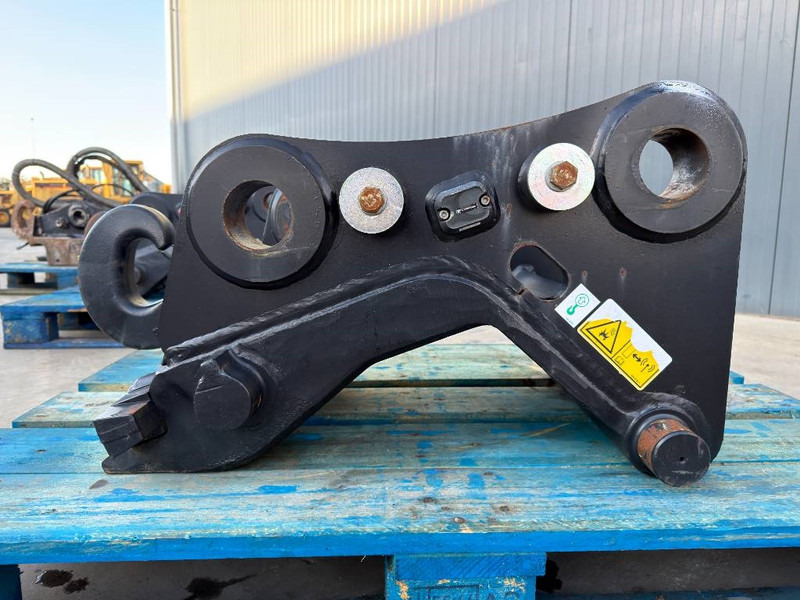 Attache rapide pour Engins de chantier neuf Verachtert CW20S - M312 / M314F / M315D / M315F / M316C / M31: photos 8