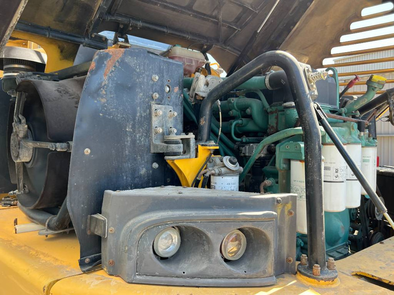 Tombereau articulé Volvo A 40 D: photos 13