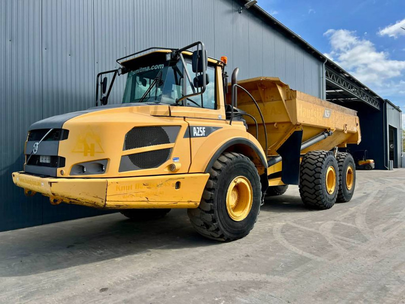 Volvo A25F - Tombereau articulé: photos 1 Volvo A25F - Tombereau articulé: photos 1
