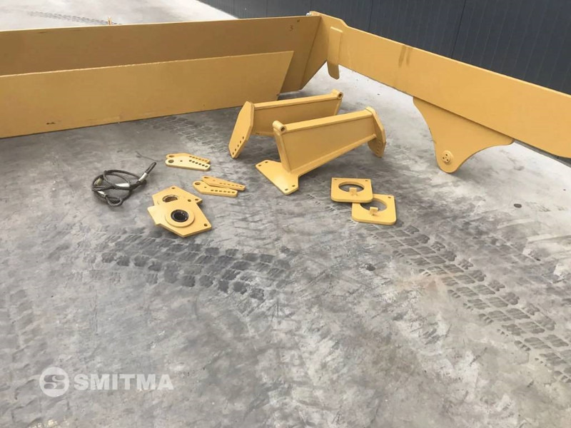 Volvo A30F - Hayon élévateur pour Engins de chantier: photos 5 Volvo A30F - Hayon élévateur pour Engins de chantier: photos 5