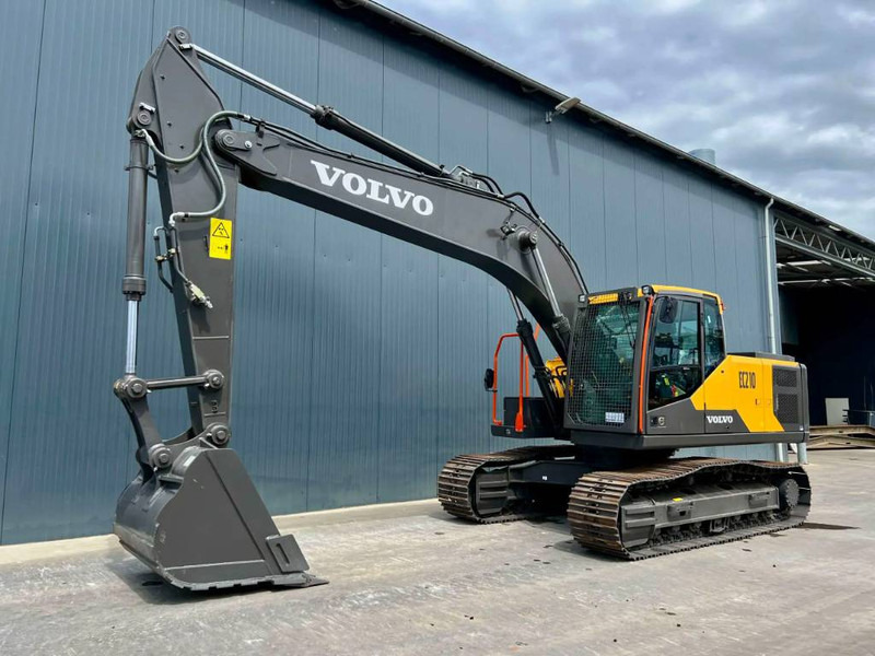 Volvo EC210 - Pelle sur chenille: photos 1 Volvo EC210 - Pelle sur chenille: photos 1