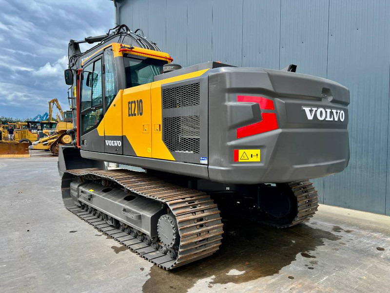 Volvo EC210 - Pelle sur chenille: photos 4 Volvo EC210 - Pelle sur chenille: photos 4