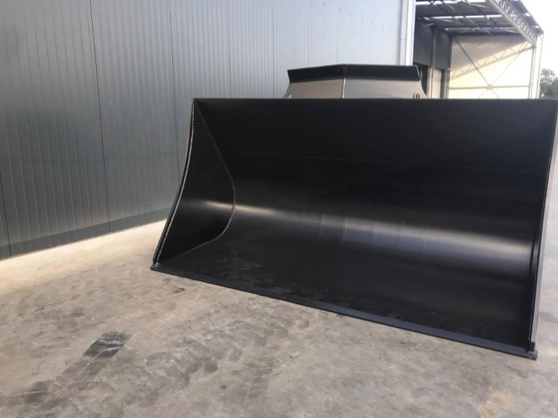 Volvo L180E - Godet pour Engins de chantier: photos 5 Volvo L180E - Godet pour Engins de chantier: photos 5