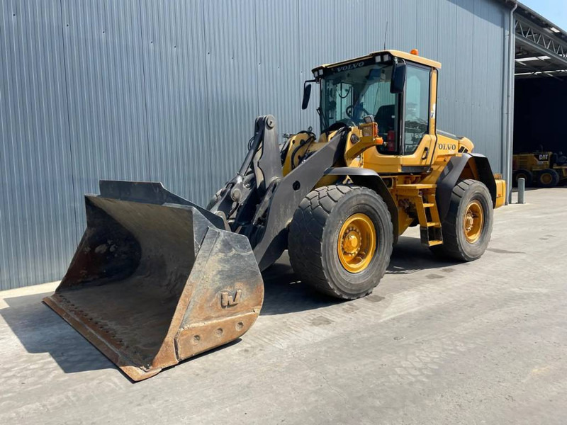 Volvo L90F - 3rd valve - Chargeuse sur pneus: photos 1 Volvo L90F - 3rd valve - Chargeuse sur pneus: photos 1