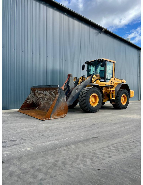 Volvo L90F - Chargeuse sur pneus: photos 1 Volvo L90F - Chargeuse sur pneus: photos 1