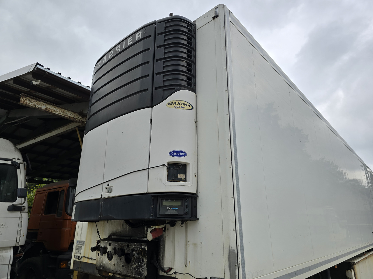 CARRIER MAXIMA 1200 Mt - Semi-remorque frigorifique: photos 1 CARRIER MAXIMA 1200 Mt - Semi-remorque frigorifique: photos 1