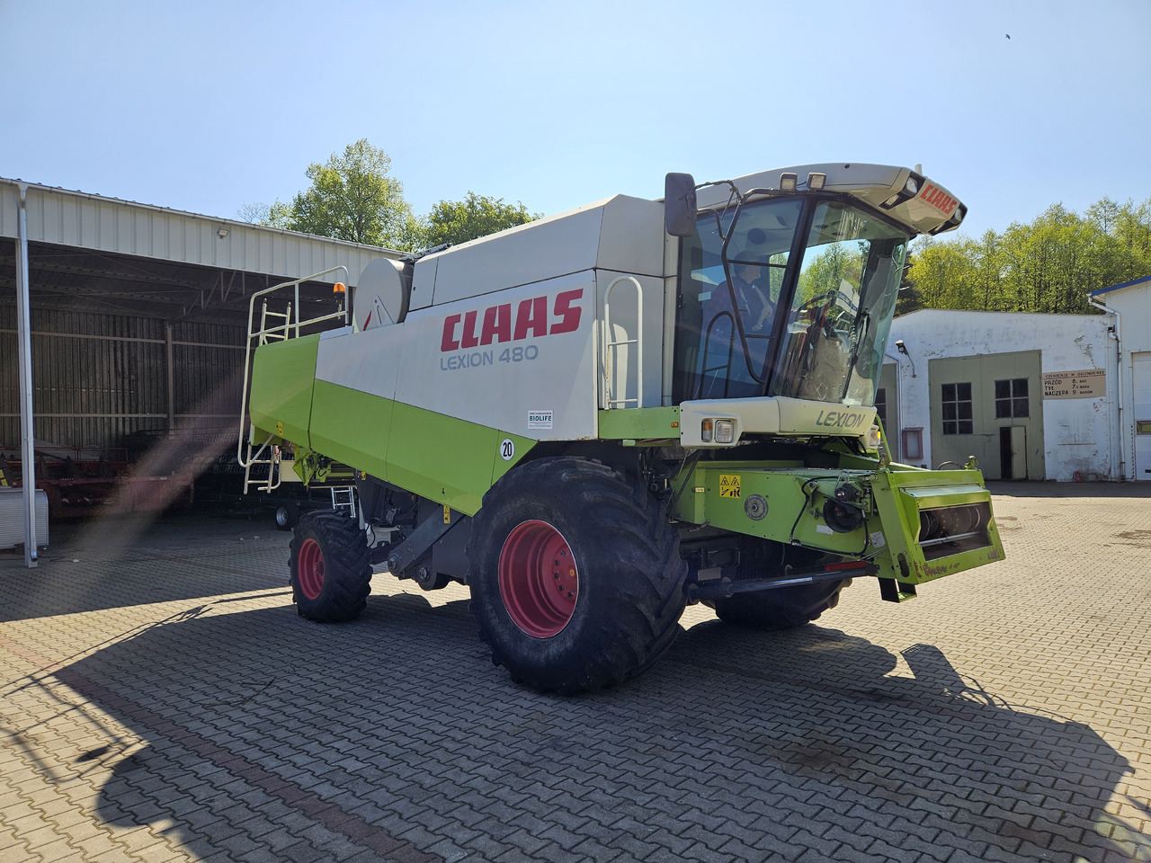Claas Lexion 480 - Moissonneuse-batteuse: photos 1 Claas Lexion 480 - Moissonneuse-batteuse: photos 1