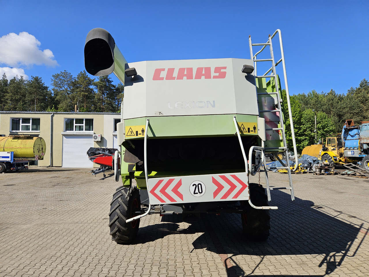 Claas Lexion 480 - Moissonneuse-batteuse: photos 5 Claas Lexion 480 - Moissonneuse-batteuse: photos 5