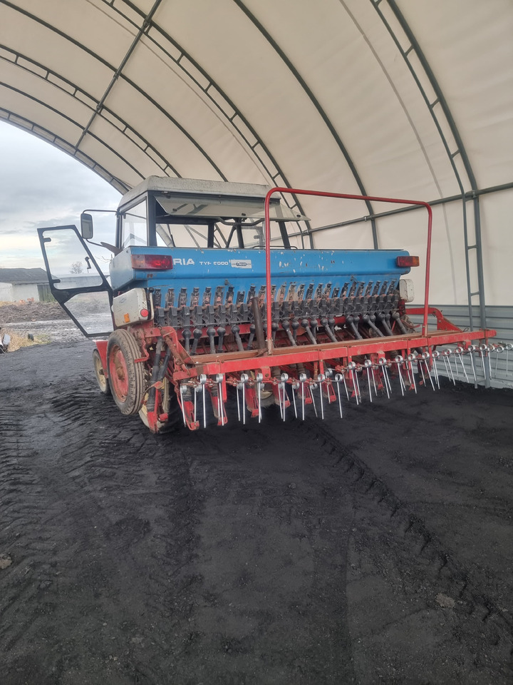 ISARIA 6000 - Combiné de semis: photos 2 ISARIA 6000 - Combiné de semis: photos 2