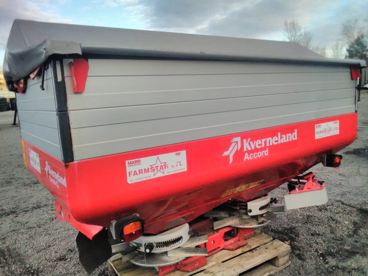 KVERNELAND EXACTA – CL - Distributeur d'engrais: photos 4 KVERNELAND EXACTA – CL - Distributeur d'engrais: photos 4