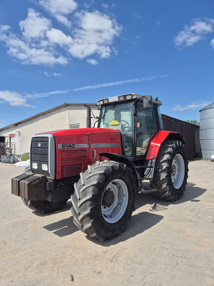 Massey Ferguson - Tracteur agricole: photos 2 Massey Ferguson - Tracteur agricole: photos 2