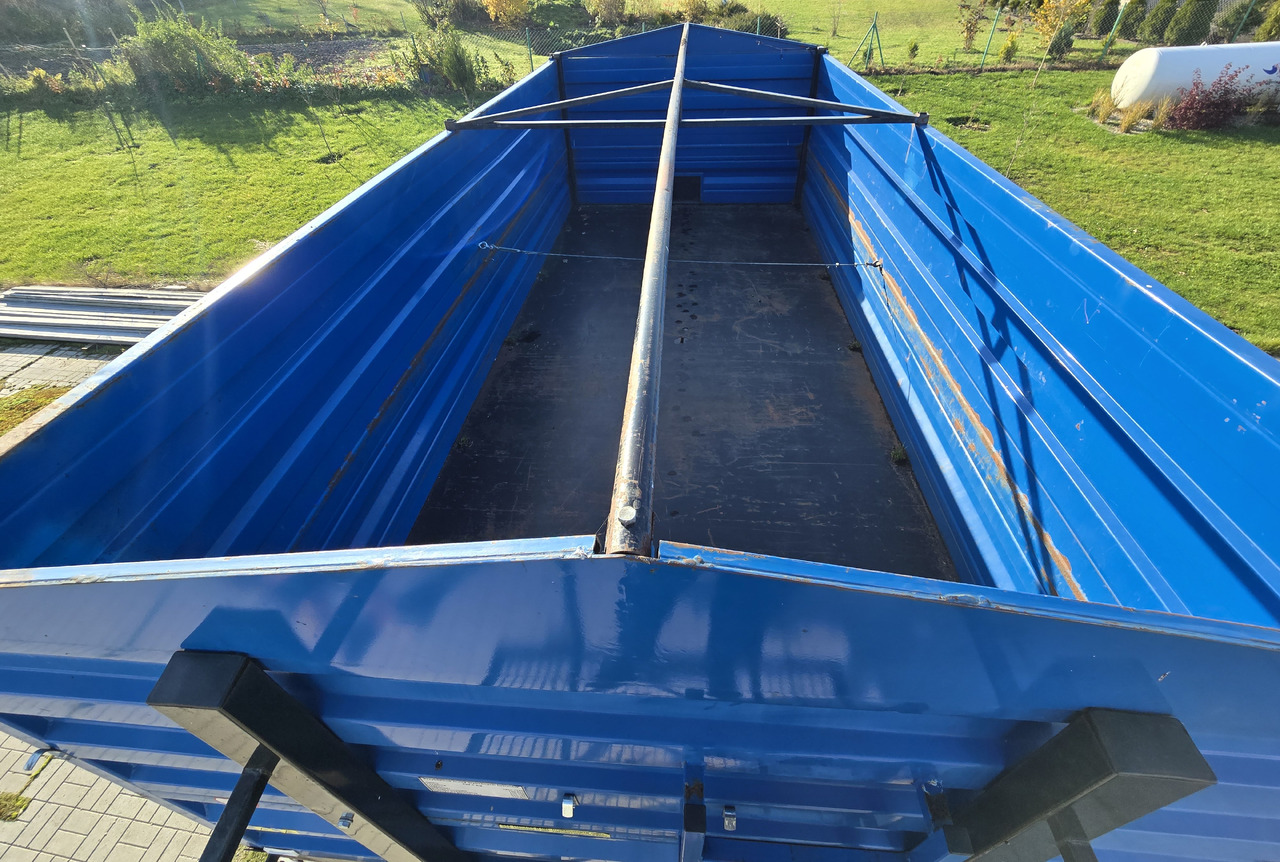 PANAV PS2.17 - Benne agricole: photos 2 PANAV PS2.17 - Benne agricole: photos 2