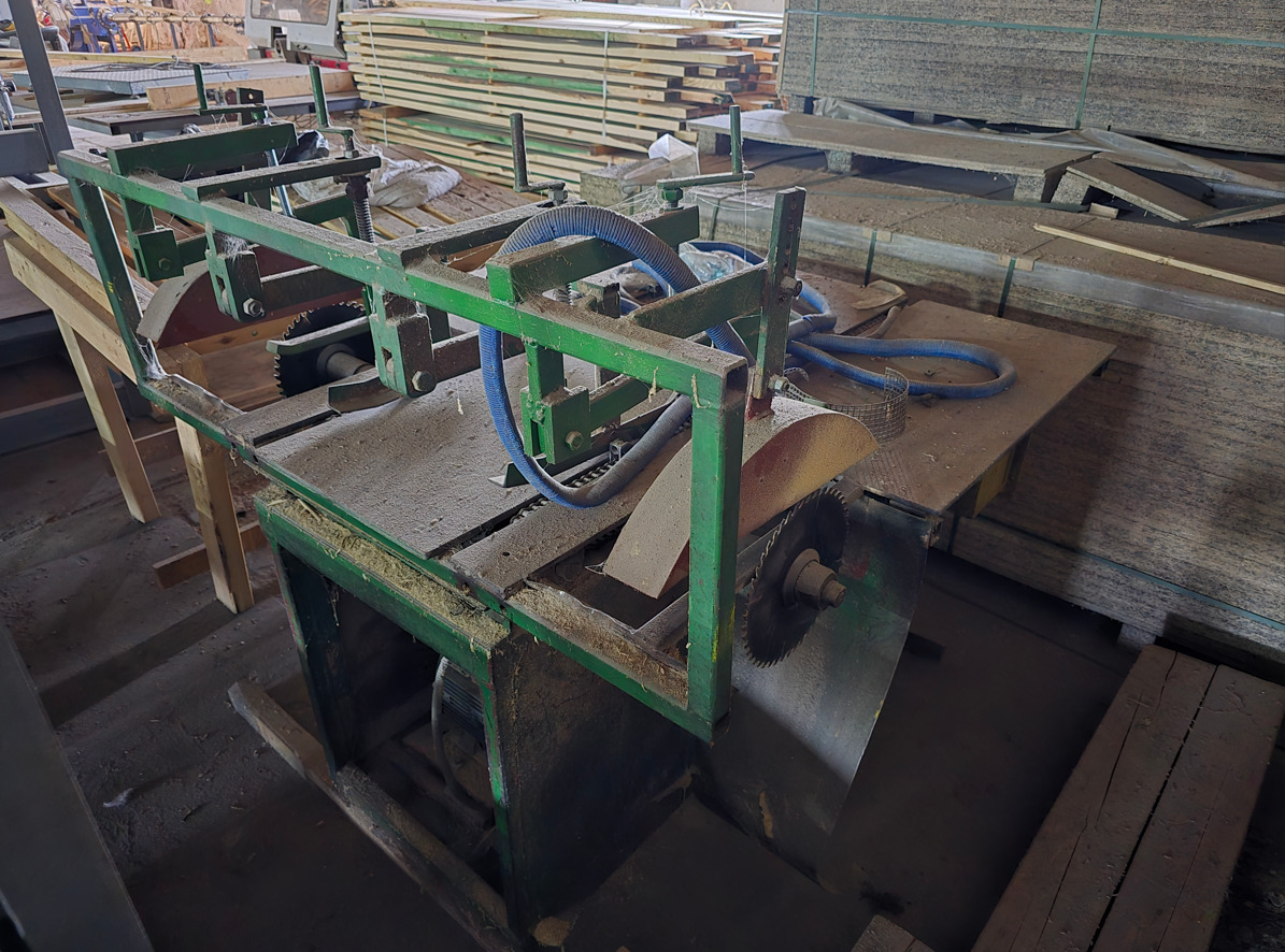 Piła formatowa, dwu-piła - Machine à bois: photos 2 Piła formatowa, dwu-piła - Machine à bois: photos 2