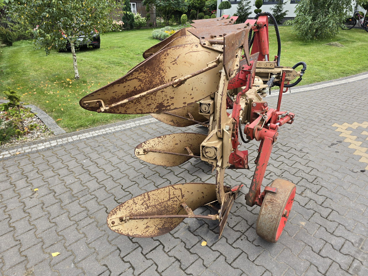 SOC CHARRUES GOIZIN 704 7090 - Charrue: photos 5 SOC CHARRUES GOIZIN 704 7090 - Charrue: photos 5