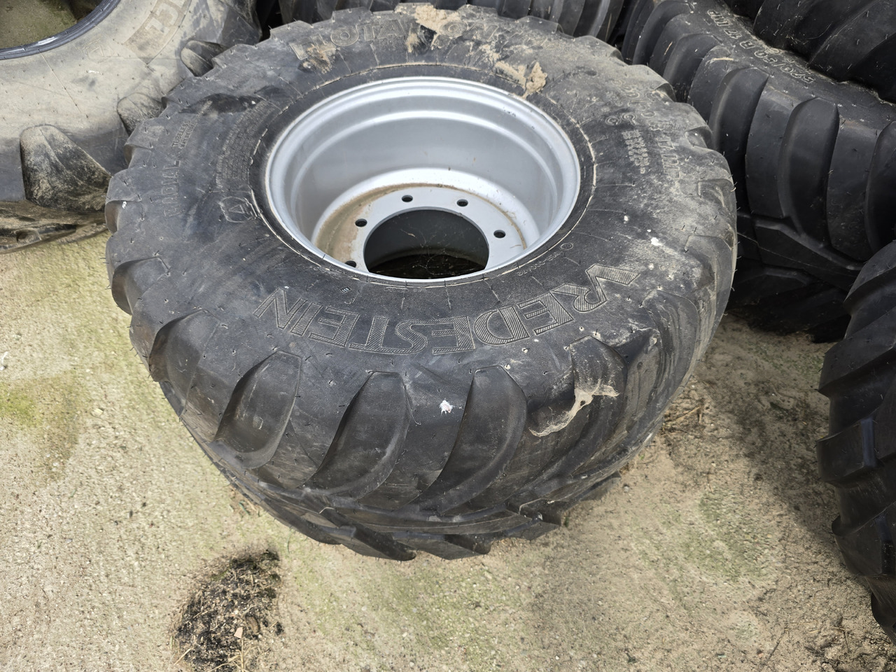 VREDESTEIN 520/50 R17 IMP - Roue complète pour Machine agricole: photos 4 VREDESTEIN 520/50 R17 IMP - Roue complète pour Machine agricole: photos 4