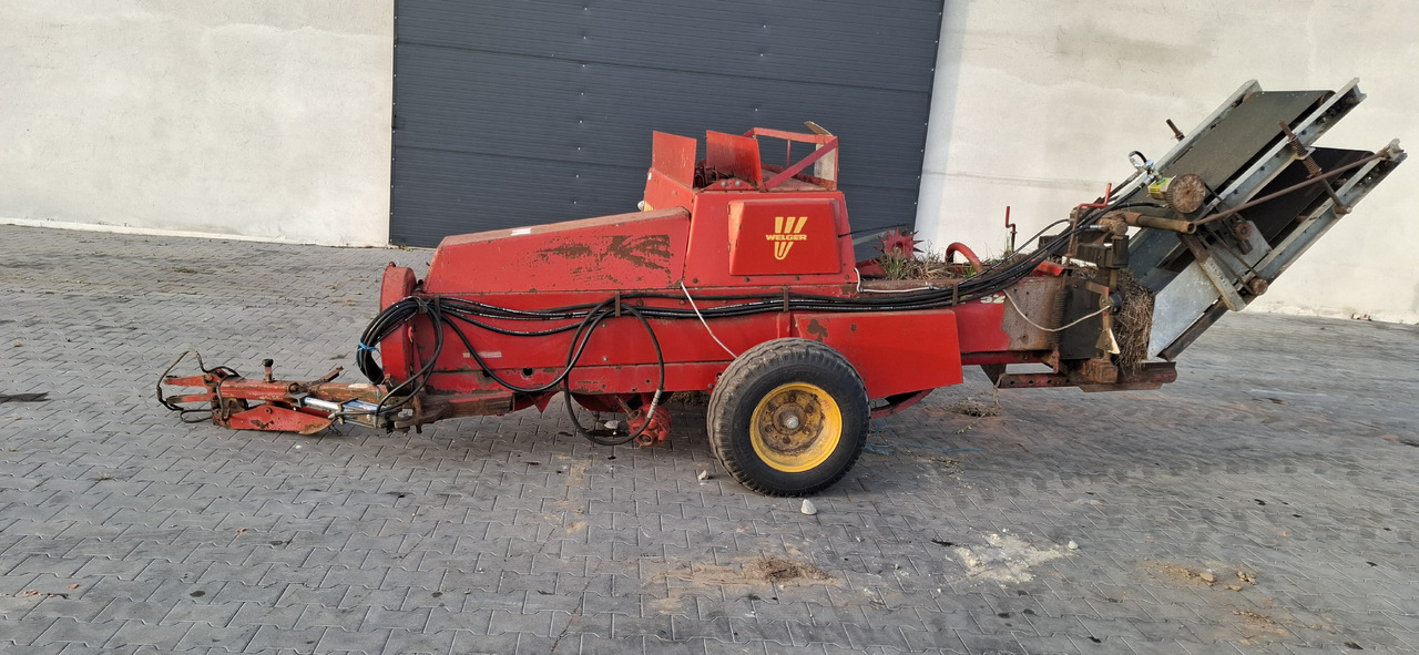 WELGER AP 52 - Presse à balles cubiques: photos 1 WELGER AP 52 - Presse à balles cubiques: photos 1