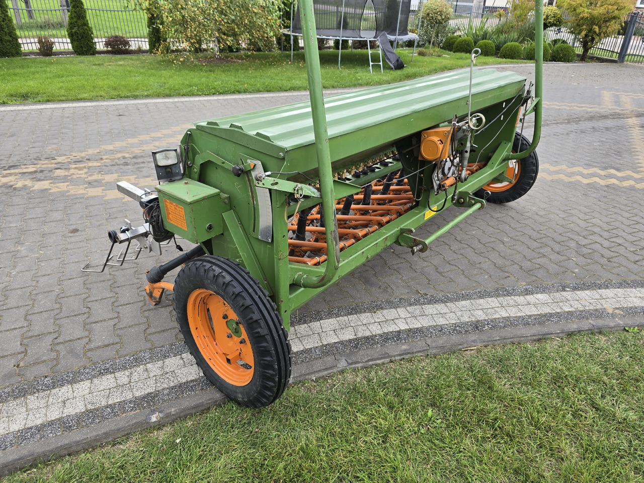 Amazone D8/30 SPECIAL - Semoir/ Planteuse: photos 5 Amazone D8/30 SPECIAL - Semoir/ Planteuse: photos 5