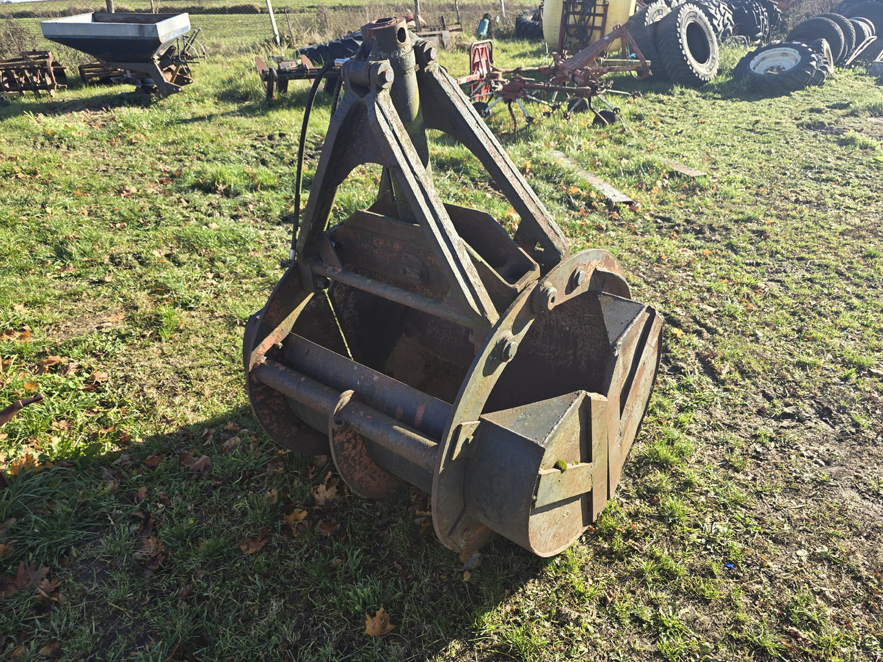 Inna 130 - Godet pour Engins de chantier: photos 2 Inna 130 - Godet pour Engins de chantier: photos 2