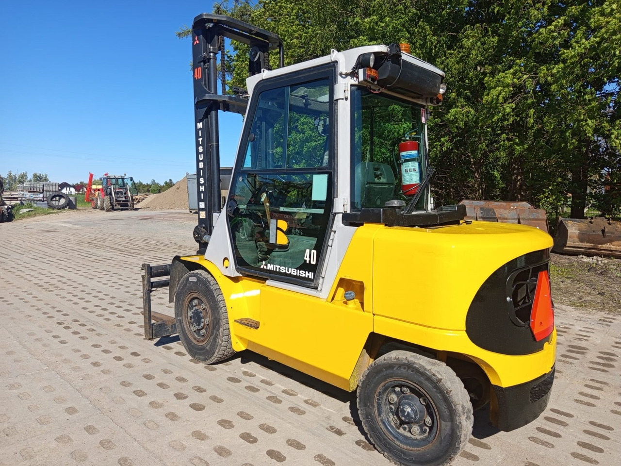 Mitsubishi FD40K - Chariot tout terrain: photos 3 Mitsubishi FD40K - Chariot tout terrain: photos 3
