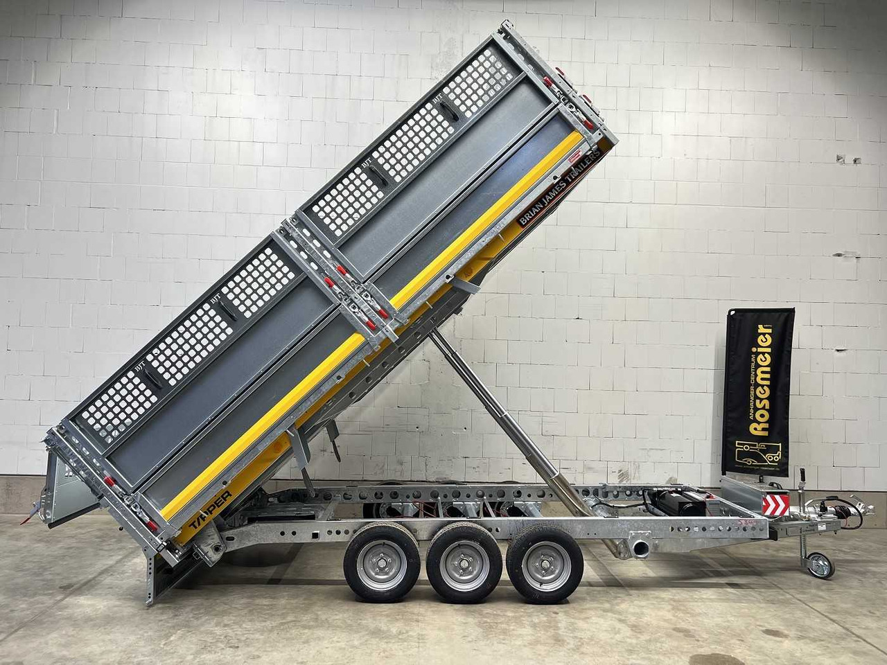 BRIAN_JAMES Cargo Tipper 2 3-Achser Gitter Rückwärtskipper - Remorque benne: photos 1 BRIAN_JAMES Cargo Tipper 2 3-Achser Gitter Rückwärtskipper - Remorque benne: photos 1