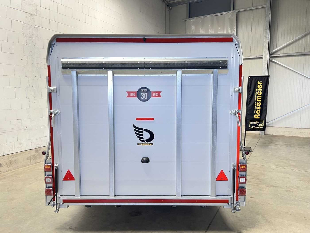 CHEVAL LIBERTE DEBON C2000 Roadster ALF Autotransporter geschlossen - Remorque porte-voitures: photos 5 CHEVAL LIBERTE DEBON C2000 Roadster ALF Autotransporter geschlossen - Remorque porte-voitures: photos 5