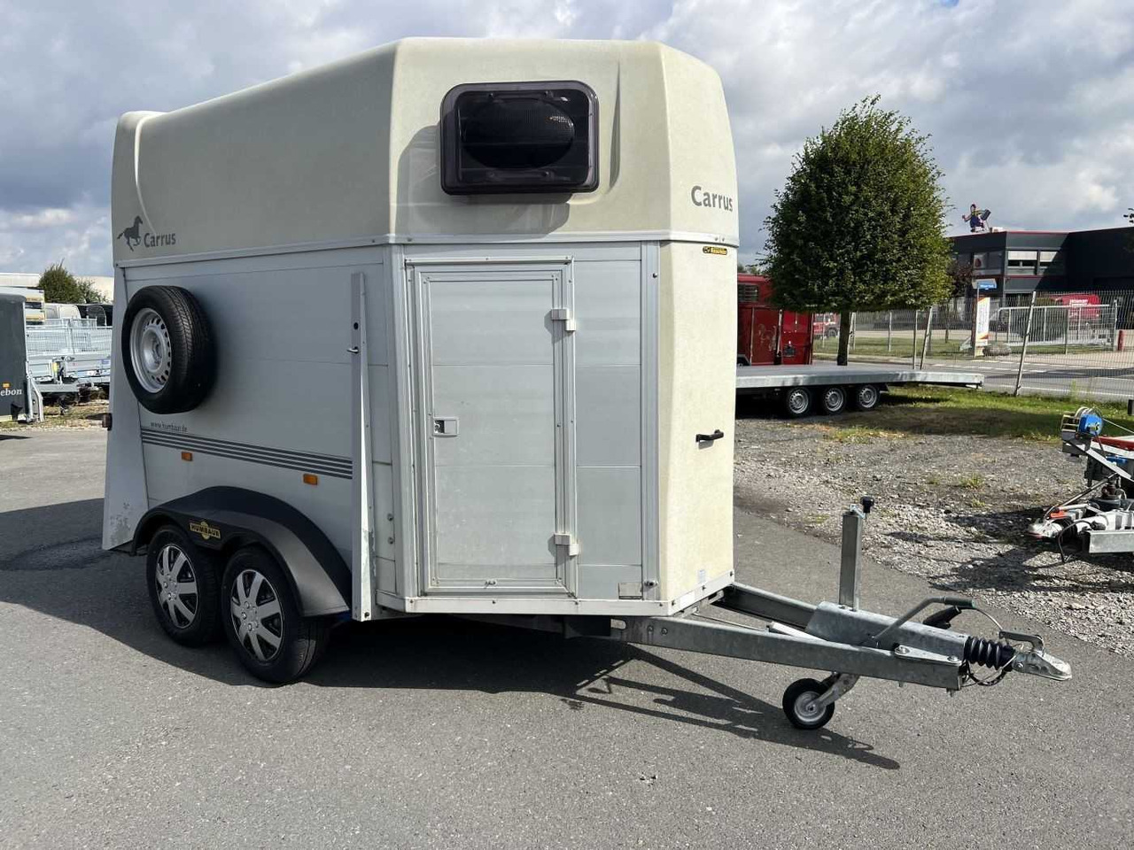 HUMBAUR HP 2000 Pferdeanhänger - Remorque voiture: photos 2 HUMBAUR HP 2000 Pferdeanhänger - Remorque voiture: photos 2