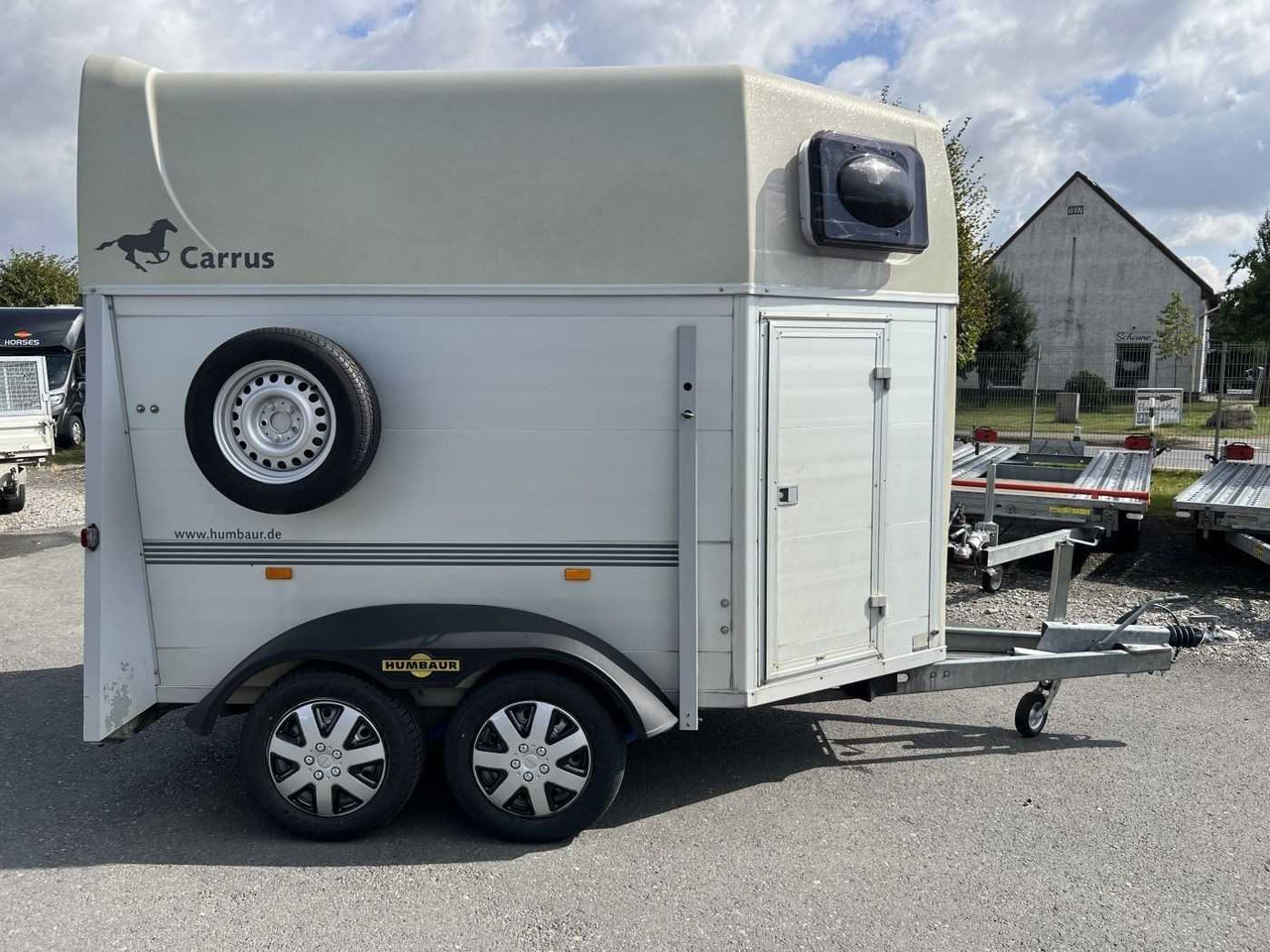 HUMBAUR HP 2000 Pferdeanhänger - Remorque voiture: photos 1 HUMBAUR HP 2000 Pferdeanhänger - Remorque voiture: photos 1