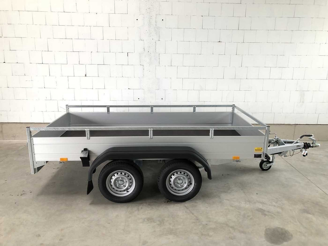 SARIS McAlu Pro 305 153 2000 2 Ramp Kastenanhänger geb - Remorque voiture: photos 3 SARIS McAlu Pro 305 153 2000 2 Ramp Kastenanhänger geb - Remorque voiture: photos 3
