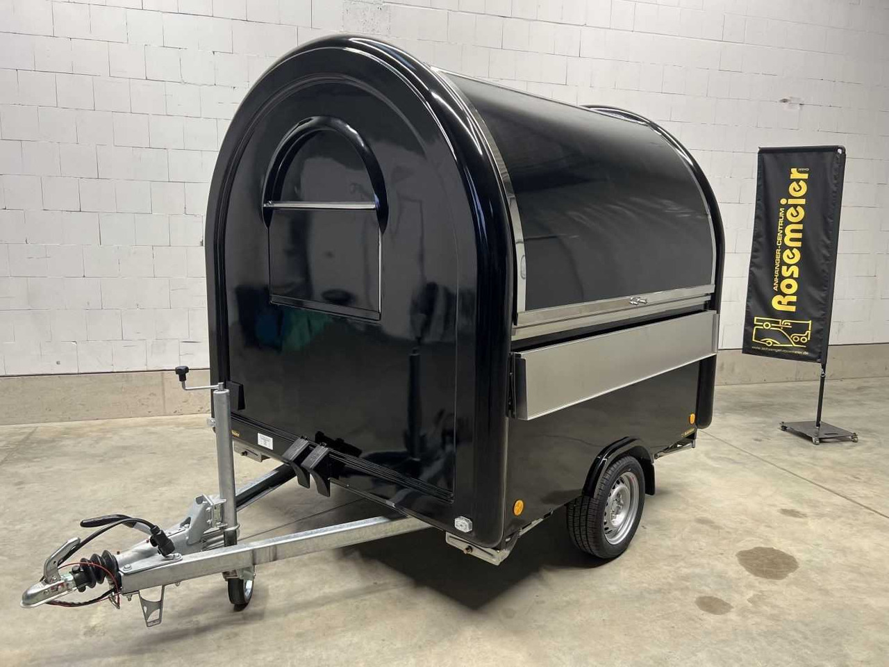 TPV Foodtrailer Modell 2.0 Verkaufsanhänger - Remorque magasin: photos 4 TPV Foodtrailer Modell 2.0 Verkaufsanhänger - Remorque magasin: photos 4