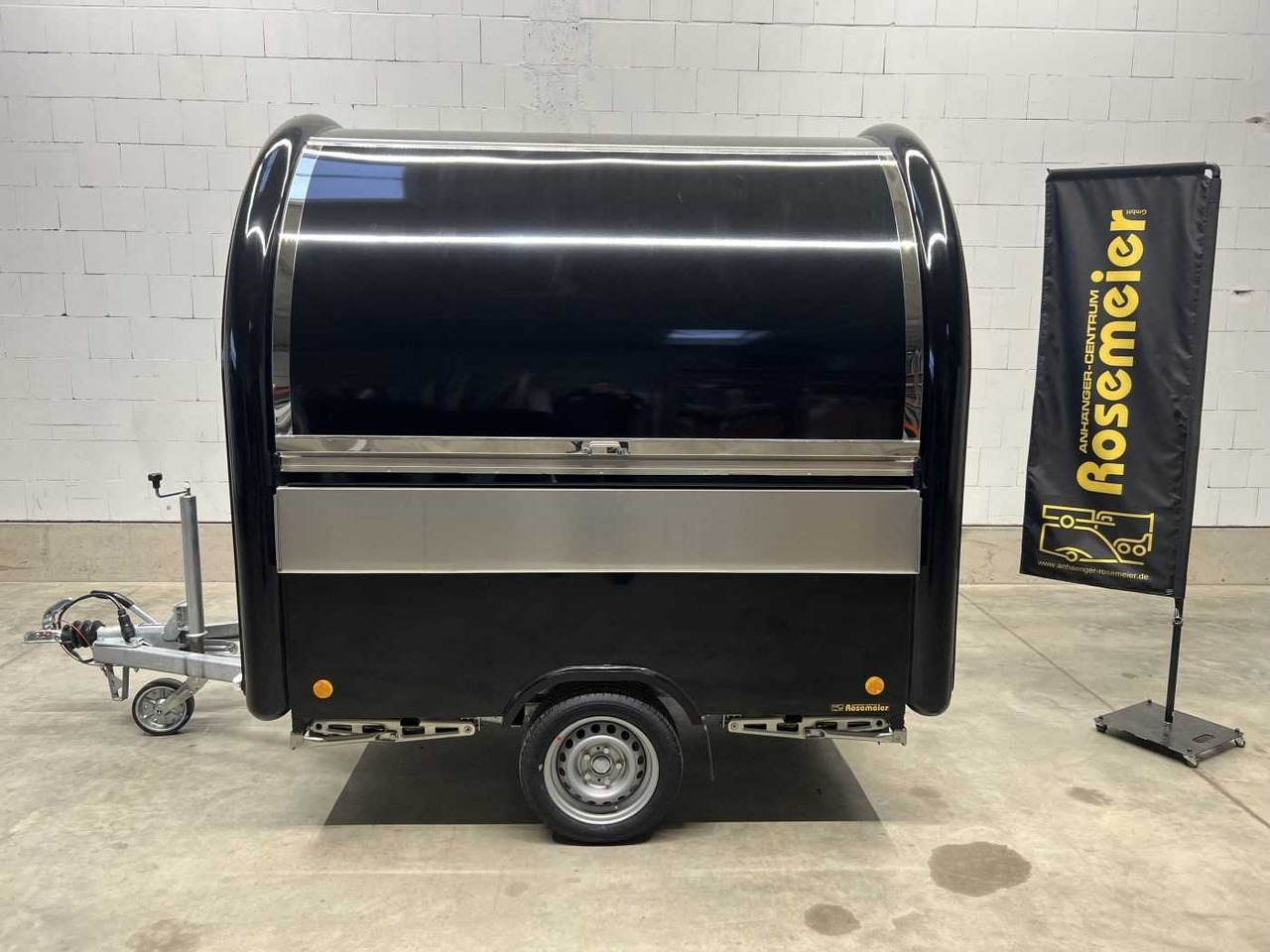 TPV Foodtrailer Modell 2.0 Verkaufsanhänger - Remorque magasin: photos 2 TPV Foodtrailer Modell 2.0 Verkaufsanhänger - Remorque magasin: photos 2
