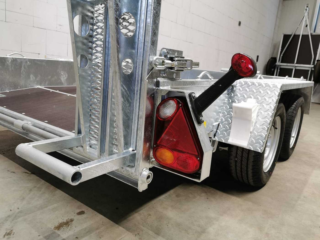 VARIANT 3516 B3 Maschinentransporter - Remorque porte engin: photos 5 VARIANT 3516 B3 Maschinentransporter - Remorque porte engin: photos 5