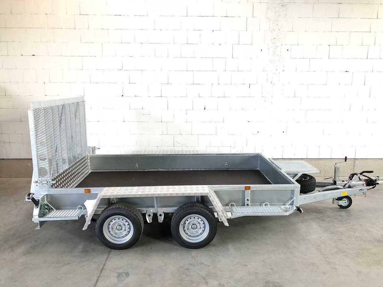 VARIANT 3518 M3 Maschinentransporter - Remorque porte engin: photos 5 VARIANT 3518 M3 Maschinentransporter - Remorque porte engin: photos 5