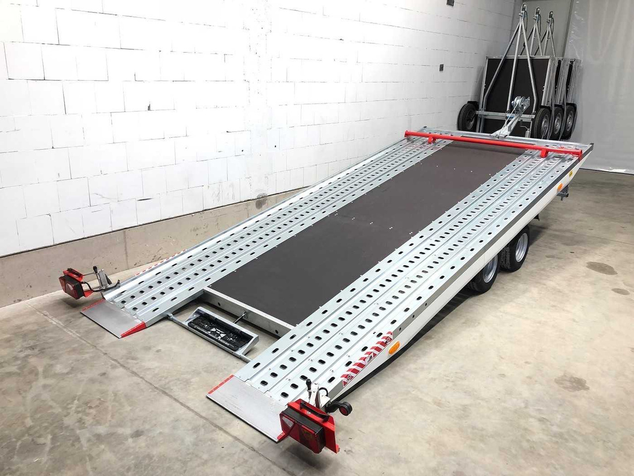 VEZEKO Imola S 27.43 H Autotransporter - Remorque porte-voitures: photos 3 VEZEKO Imola S 27.43 H Autotransporter - Remorque porte-voitures: photos 3