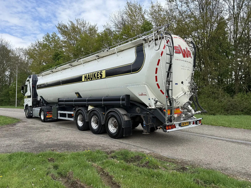 Kässbohrer SSK-60 Kipp-Silo 60.000liter TOP ZUSTAND HOLLAND TRAILER!!!!!!!!! - Semi-remorque citerne: photos 1 Kässbohrer SSK-60 Kipp-Silo 60.000liter TOP ZUSTAND HOLLAND TRAILER!!!!!!!!! - Semi-remorque citerne: photos 1