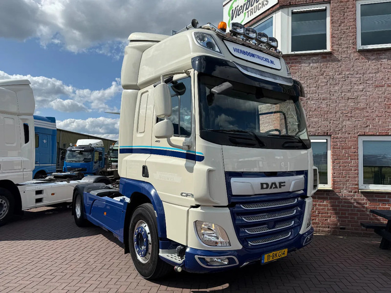 DAF CF 410 CF410 4X2 Spacecab / Alcoa / Skirts / Low KM / Holland Truck!!!!!!! - Tracteur routier: photos 1 DAF CF 410 CF410 4X2 Spacecab / Alcoa / Skirts / Low KM / Holland Truck!!!!!!! - Tracteur routier: photos 1