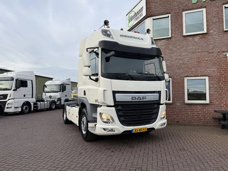 DAF CF 440 CF440 4X2 SPACECAB / Full spoilers / Alcoa / Hydraulics / Holland Truck !!!!!!! - Tracteur routier: photos 1 DAF CF 440 CF440 4X2 SPACECAB / Full spoilers / Alcoa / Hydraulics / Holland Truck !!!!!!! - Tracteur routier: photos 1